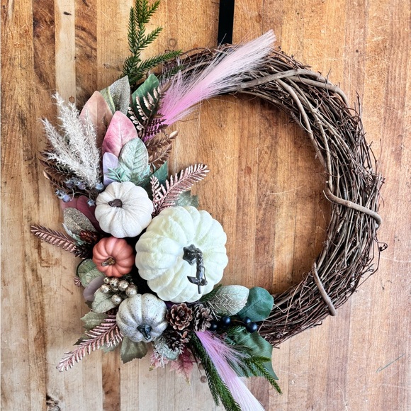 Handmade Wreath - Picture 5 of 8